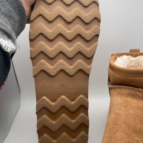 CUSHIONAIRE Women's COZY Genuine Suede pull on platform boot CHESTNUT 9 - Picture 5 of 6